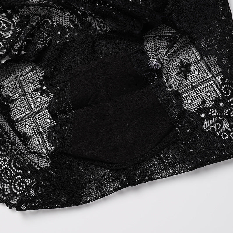 Slip in pizzo nero a vita alta con cutout civettuolo. Acquista 3 e ricevi 1 GRATIS!