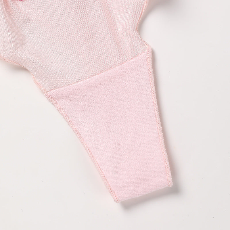 Slip romantico e lucido in raso a vita alta. Acquista 3 e ricevi 1 GRATIS!