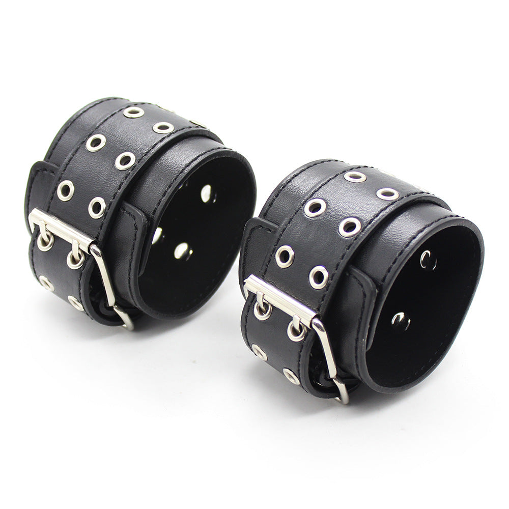 Leather bondage set with rivets