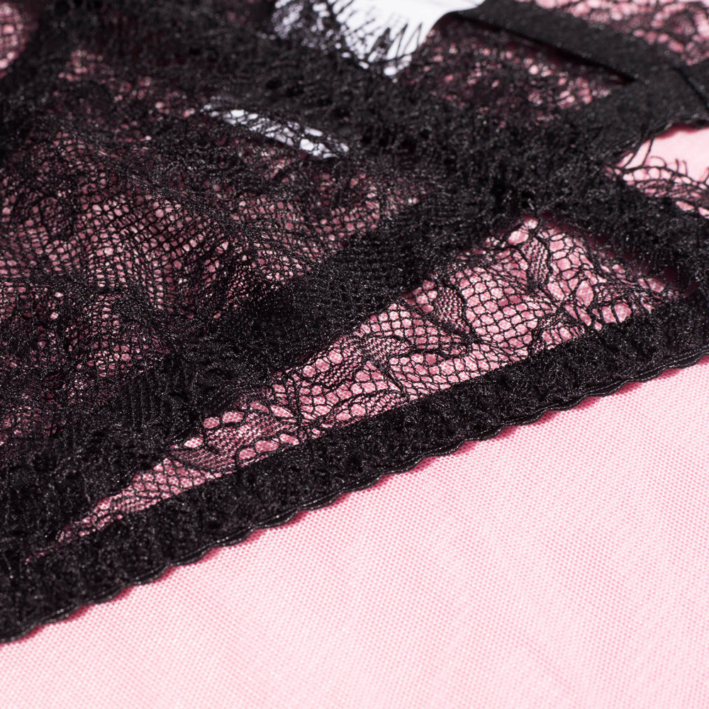 Completo Lingerie Noir Opulence in Pizzo con Dettagli in Piume ADEA